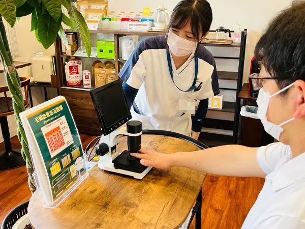 写真：毛細血管血流観察
